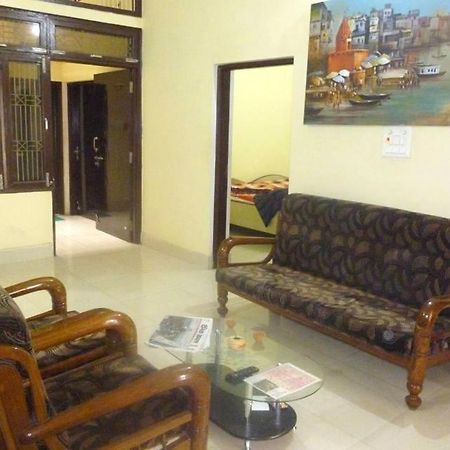 Gangotri Paying Guest House ורנאסי מראה חיצוני תמונה