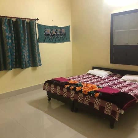 Gangotri Paying Guest House ורנאסי מראה חיצוני תמונה