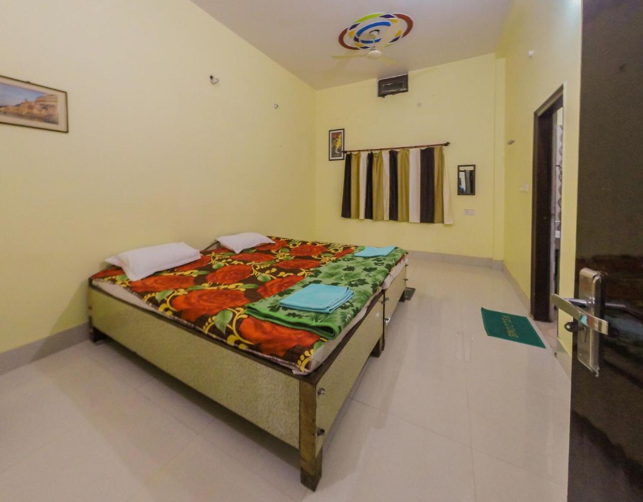 Gangotri Paying Guest House ורנאסי מראה חיצוני תמונה