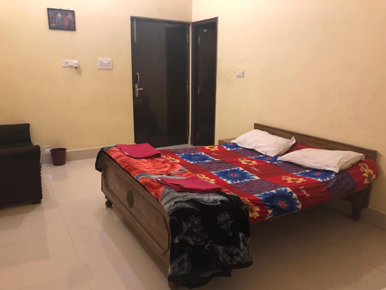 Gangotri Paying Guest House ורנאסי מראה חיצוני תמונה